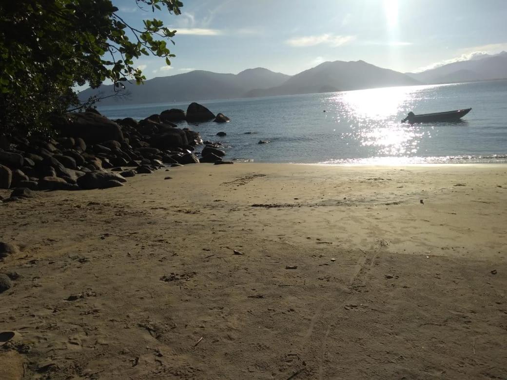 Ubatuba Surf Hostel, Apenas A 60 Metros Da Praia Da Lagoinha! Bagian luar foto